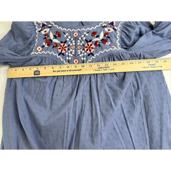 Max Studio Blue Embroidered Top Puff Sleeve M Relaxed Boho Peasant Cottagecore - Picture 7 of 9